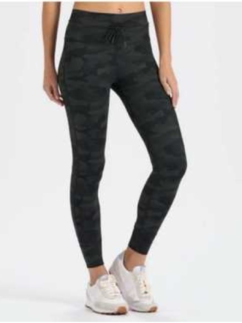 Vuori Daily Women's High-Rise Camo Leggings - Black